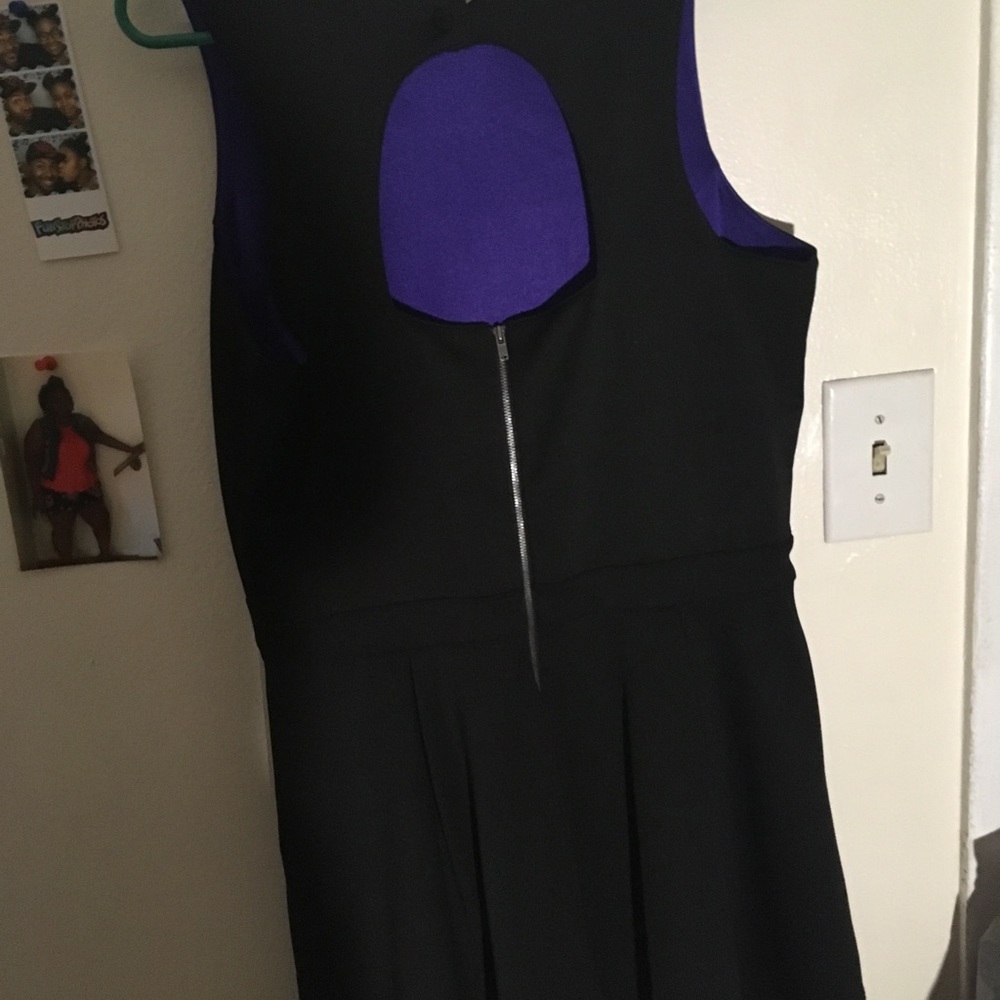 Thigh length black skater